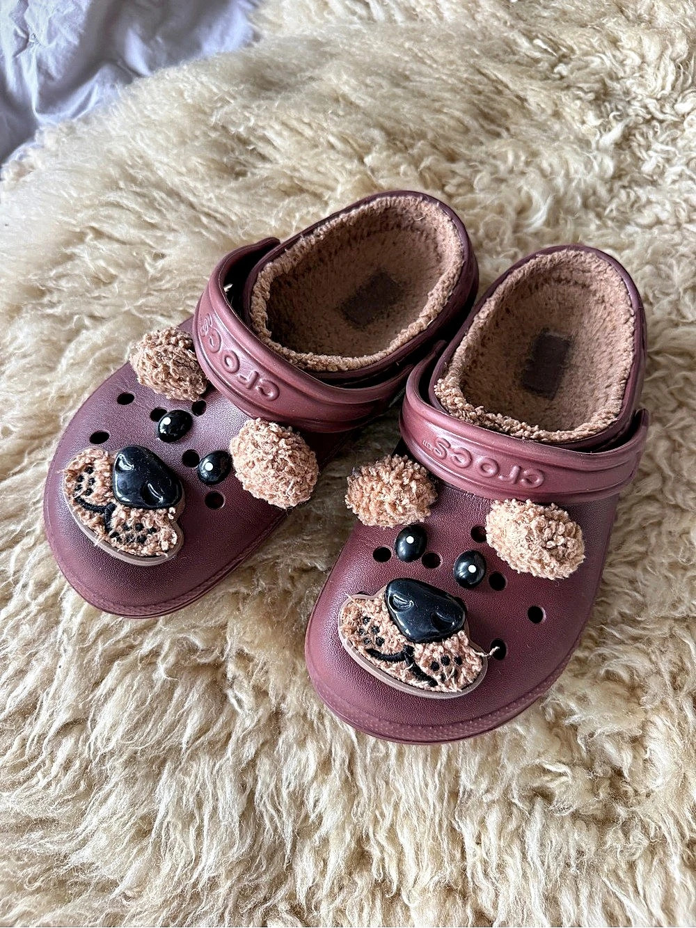 Crocs Kids' Classic Faux Shearling Lined Brown Bear Clog J2